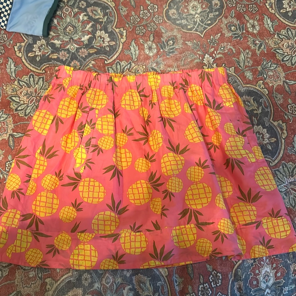 JCrew pineapple mini skirt WITH POCKETS!